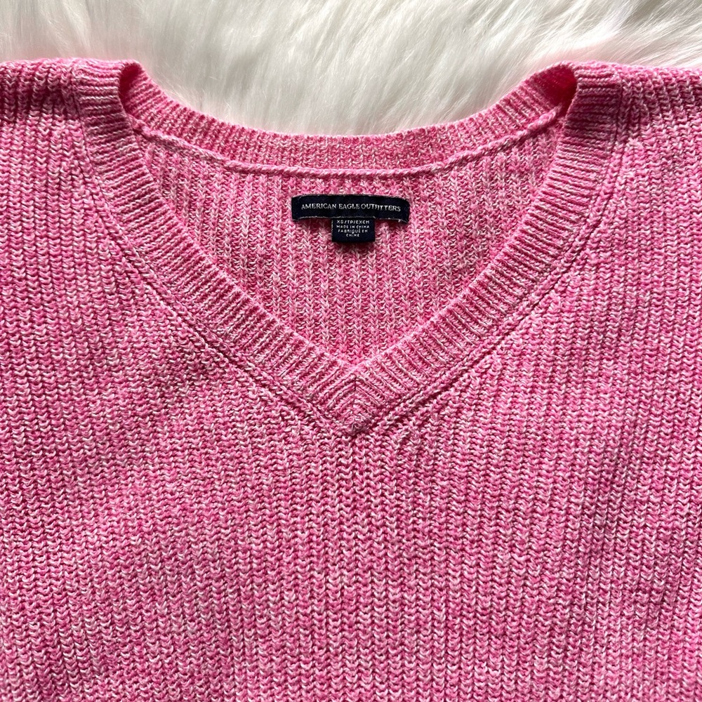 American Eagle Outfitters Soft Pink V-Neck Sweater Size XS - Picture 5 of 5